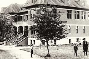 Peterson Hall，大约1920年